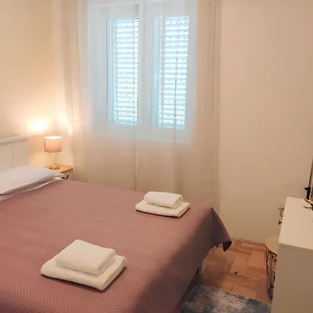 Siesta Apartment *